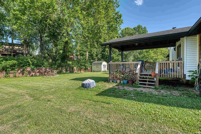 5366 Jeffries Lane, Newburgh, IN 47630