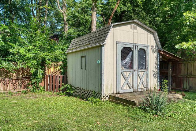5366 Jeffries Lane, Newburgh, IN 47630