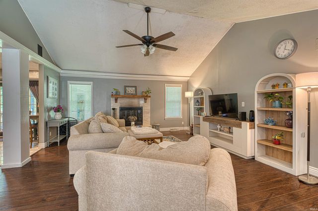 5366 Jeffries Lane, Newburgh, IN 47630