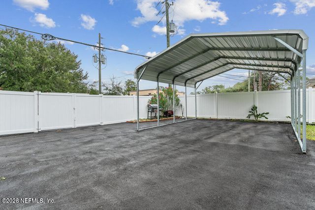 5741 FARGO Court, Jacksonville, FL 32207