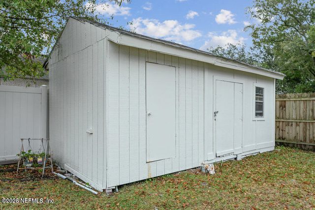 5741 FARGO Court, Jacksonville, FL 32207