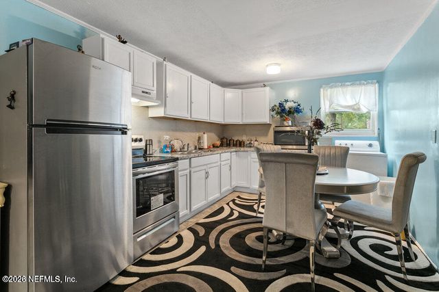 5741 FARGO Court, Jacksonville, FL 32207