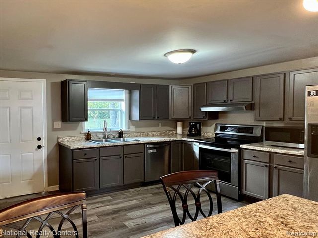 7444 Rory Street, Grand Blanc, MI 48439