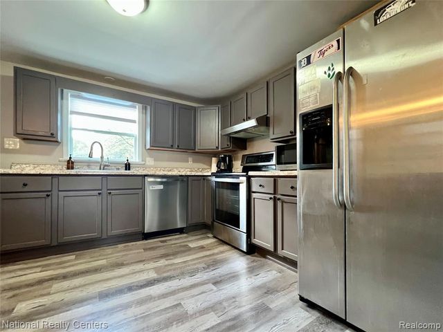 7444 Rory Street, Grand Blanc, MI 48439