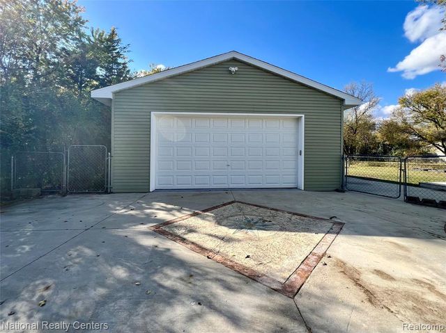 7444 Rory Street, Grand Blanc, MI 48439