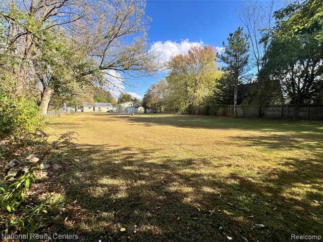 7444 Rory Street, Grand Blanc, MI 48439