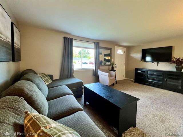 7444 Rory Street, Grand Blanc, MI 48439