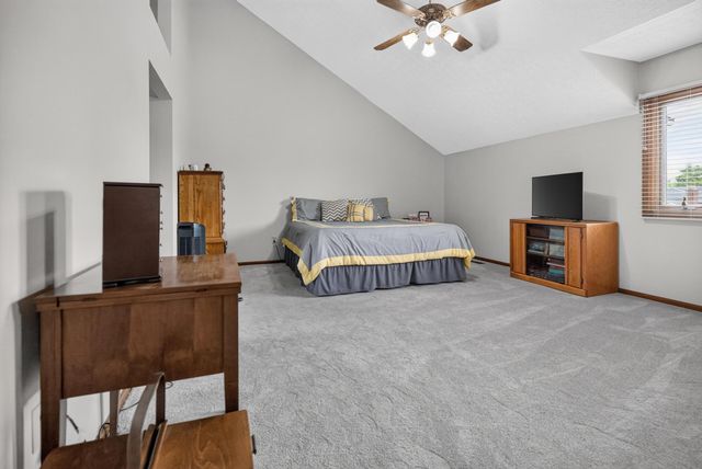 4559 Hunting Creek Drive, Grove City, OH 43123