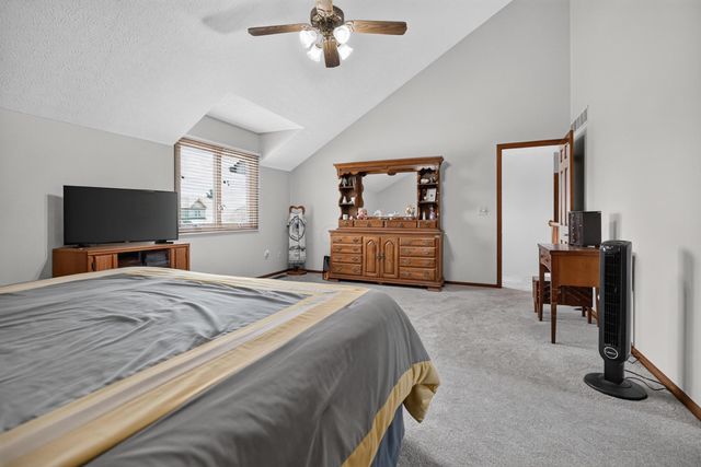 4559 Hunting Creek Drive, Grove City, OH 43123