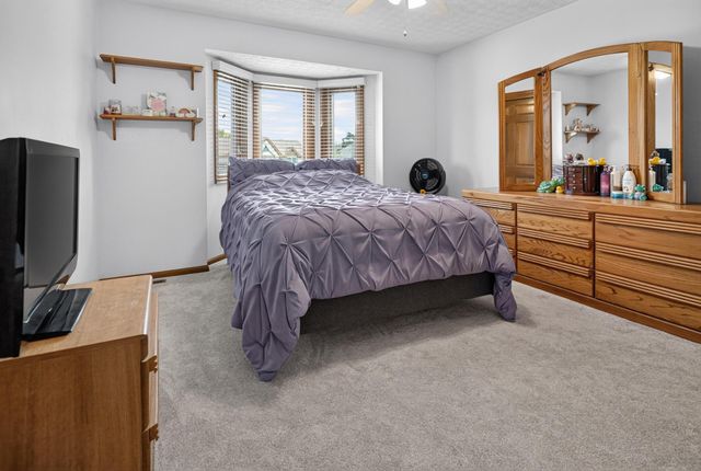 4559 Hunting Creek Drive, Grove City, OH 43123