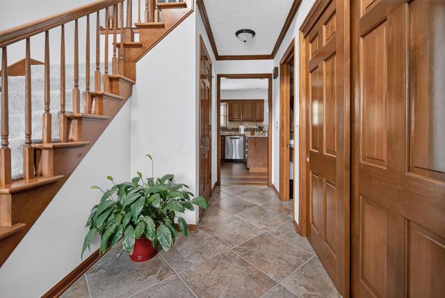 4559 Hunting Creek Drive, Grove City, OH 43123
