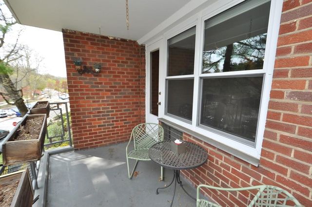 281 Garth Road B2J, Scarsdale, NY 10583