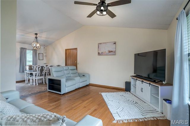 7712 Meadow View Circle, Union, MO 63084