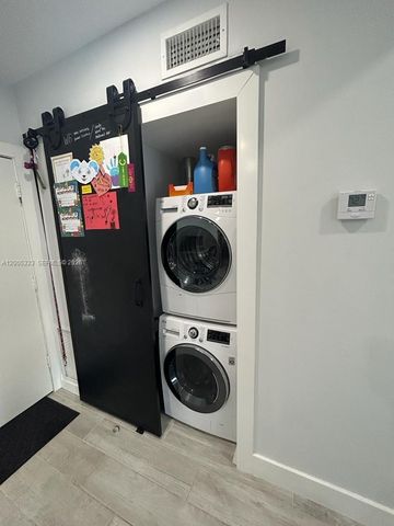 3501 Jackson St 309, Hollywood, FL 33021