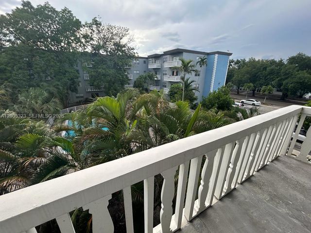3501 Jackson St 309, Hollywood, FL 33021