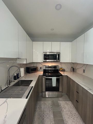 3501 Jackson St 309, Hollywood, FL 33021