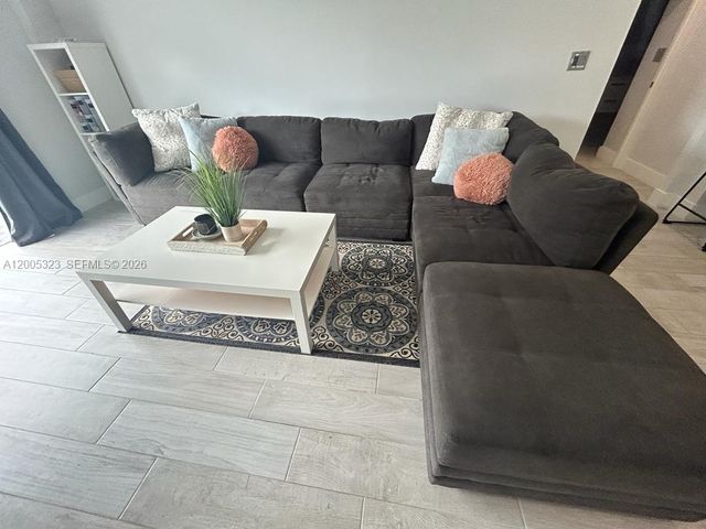 3501 Jackson St 309, Hollywood, FL 33021