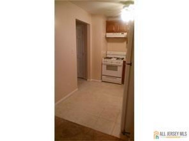 117 Cricket Lane 117, Woodbridge Proper, NJ 07095