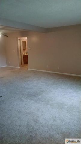 117 Cricket Lane 117, Woodbridge Proper, NJ 07095