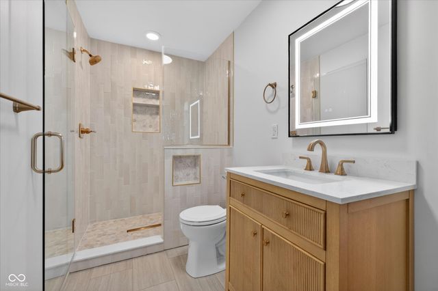 430 W 64th, Indianapolis, IN 46260