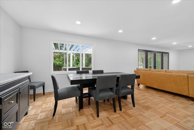 430 W 64th, Indianapolis, IN 46260