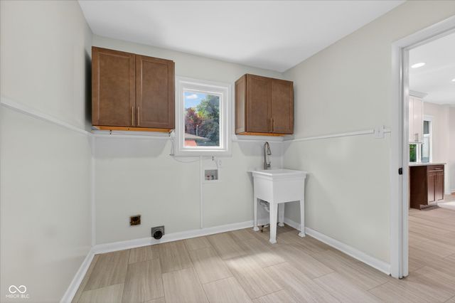 430 W 64th, Indianapolis, IN 46260