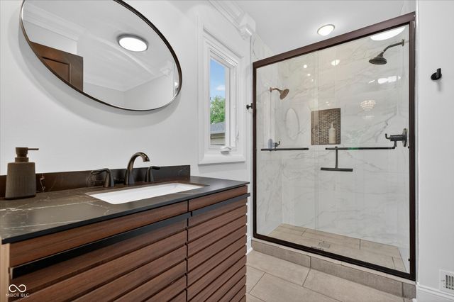 430 W 64th, Indianapolis, IN 46260
