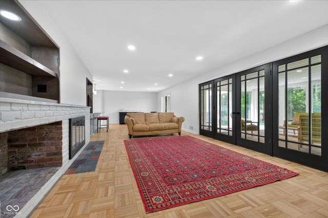 430 W 64th, Indianapolis, IN 46260