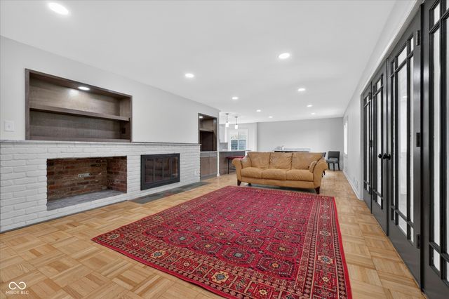 430 W 64th, Indianapolis, IN 46260
