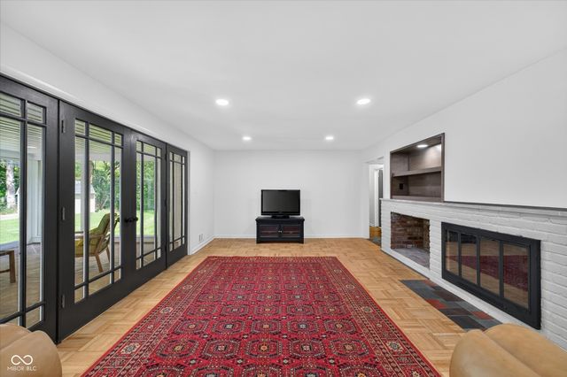 430 W 64th, Indianapolis, IN 46260