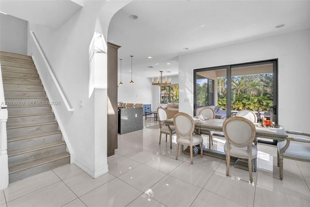 865 SW 113th Ln, Pembroke Pines, FL 33025