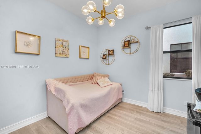 865 SW 113th Ln, Pembroke Pines, FL 33025