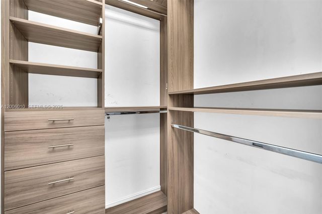 865 SW 113th Ln, Pembroke Pines, FL 33025