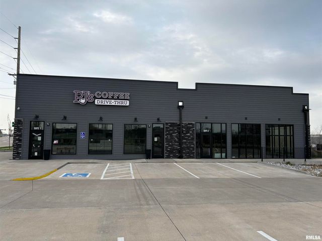 4650 UTICA RIDGE Road, Davenport, IA 52722