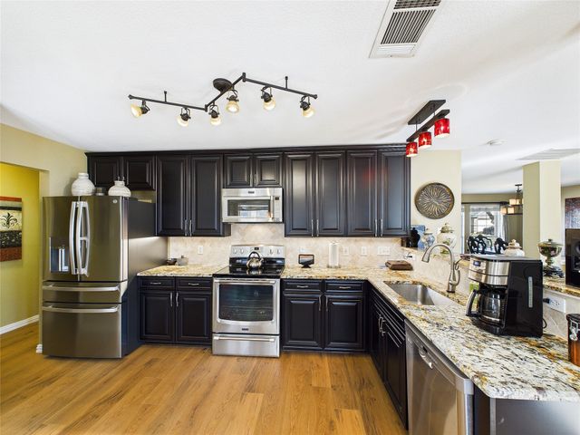 1704 Heron Drive, Aubrey, TX 76227