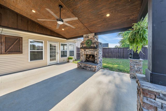 129 Southern Ter, White House, TN 37188