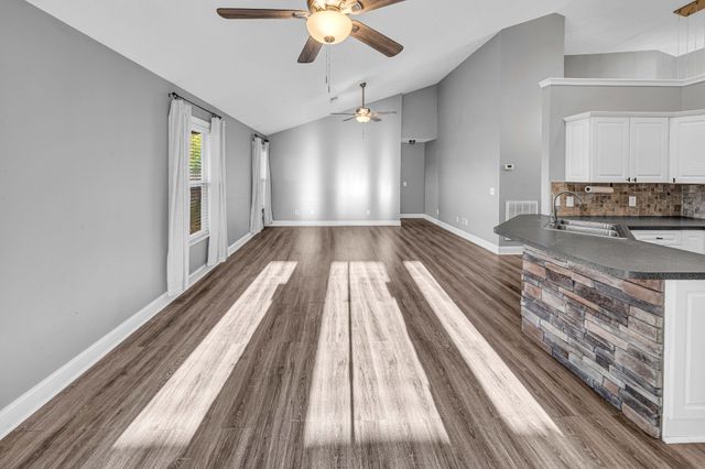 129 Southern Ter, White House, TN 37188