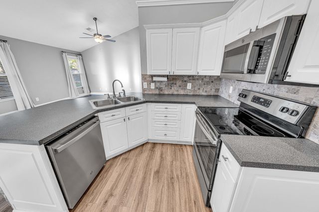 129 Southern Ter, White House, TN 37188