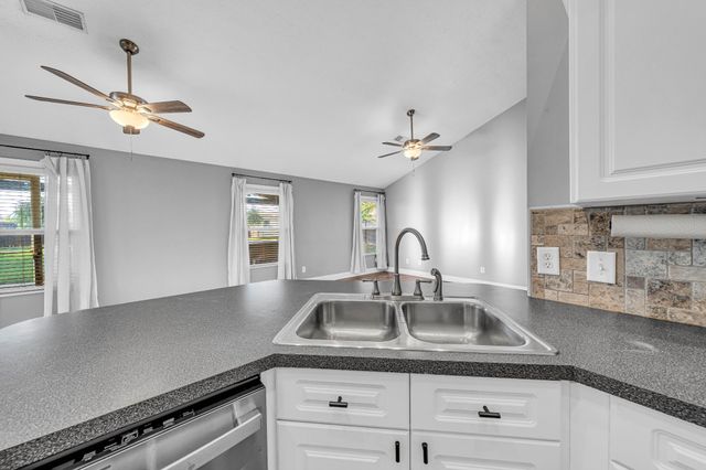 129 Southern Ter, White House, TN 37188