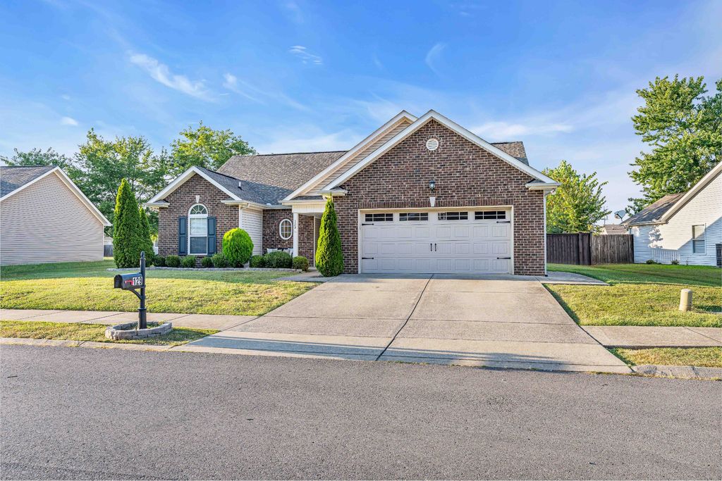 129 Southern Ter, White House, TN 37188