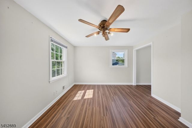 647 Cook Ave, Middlesex Boro, NJ 08846