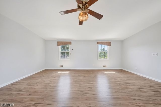 647 Cook Ave, Middlesex Boro, NJ 08846