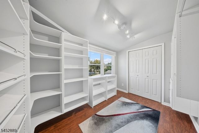 647 Cook Ave, Middlesex Boro, NJ 08846