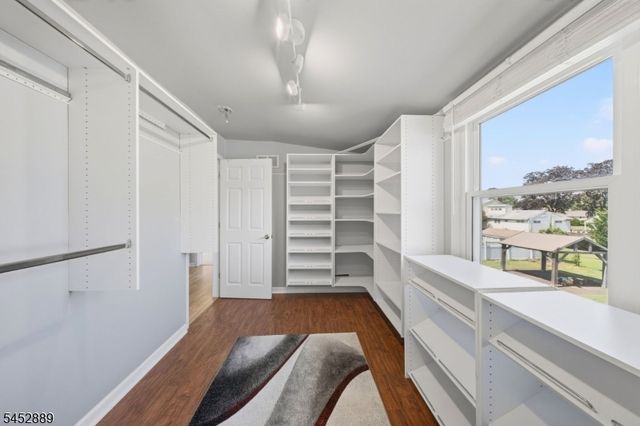 647 Cook Ave, Middlesex Boro, NJ 08846