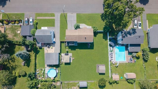 647 Cook Ave, Middlesex Boro, NJ 08846