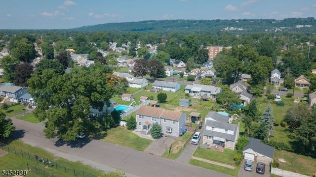 647 Cook Ave, Middlesex Boro, NJ 08846