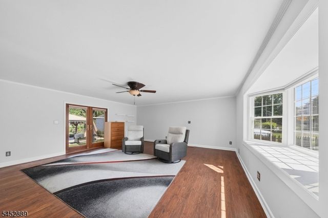 647 Cook Ave, Middlesex Boro, NJ 08846