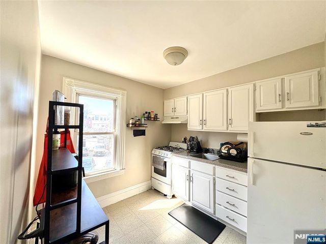 42-44 Bergen, Englewood, NJ 07631