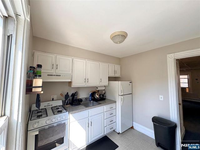 42-44 Bergen, Englewood, NJ 07631