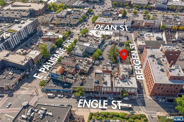 42-44 Bergen, Englewood, NJ 07631